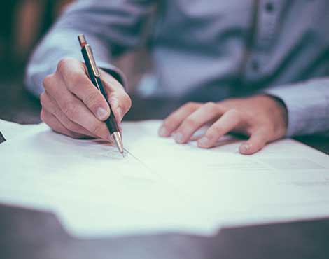 Crèche et foyer Bei Den Hiesercher Luxembourg enfants heureux en extérieur